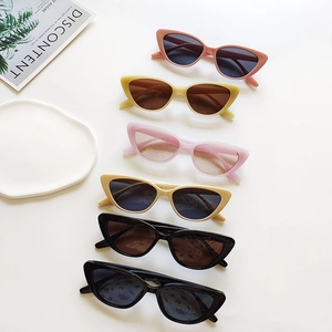 Fashion Cat Eye Sunglasses Women Resin Frame UV400 Protection Retro Small Frame Eyewear