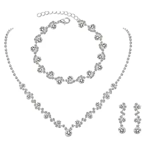 Set gioielli da sposa argento con cristalli inclusi collana bracciale e orecchini a lobo