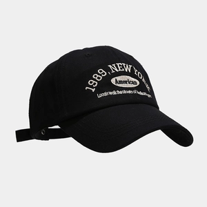 Detailed embroidery of 1989 New York text on high-quality black cotton baseball cap