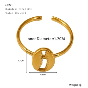 Detailed size chart of a 18K gold plated stainless steel shell ring with dimensions