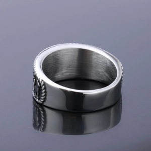 Vintage stainless steel Eye of Horus ring featuring textured rope details and silver finish