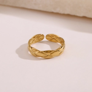 Adjustable gold plated stainless steel ring with elegant geometric quilted pattern