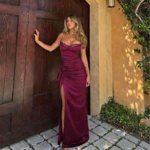 Robe De Soirée Sexy En Satin Avec Bordure En Dentelle Fente Haute Froncée À Bretelles Spaghetti Pour Femmes