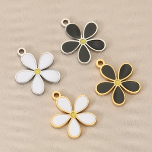 18K gold-plated floral pendants in black and white enamel for DIY jewelry making