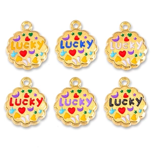 Set di sei ciondoli a fiore Lucky in lega dorata con smalto colorato per gioielli fai da te