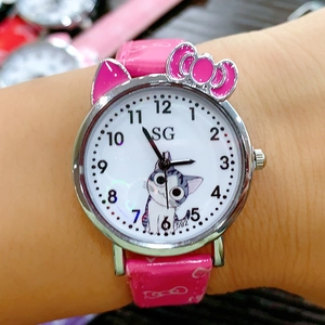 Close-up of pink quartz watch for girls with cartoon cat dial and 3D bow bezel detail