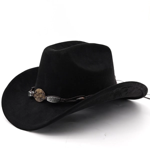 Détail d'un chapeau de cowboy noir en suédine avec corde tressée et boucle métallique