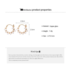 Detailed specs of 18k gold plated crystal geometric earrings with size and weight info