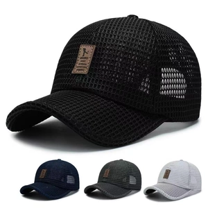 Atmungsaktive Mesh-Baseballkappen für Herren in Schwarz, Blau und Grau mit Lederpatch