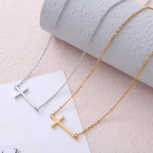 Minimalist horizontal cross pendant necklaces in gold and silver finish with O-chains