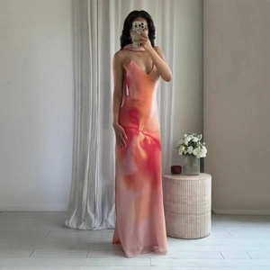 Robe Maxi Satinée Dégradée Élégante Dos Nu Col Écharpe Sans Manches Taille Haute Robe Longue Pour Femmes
