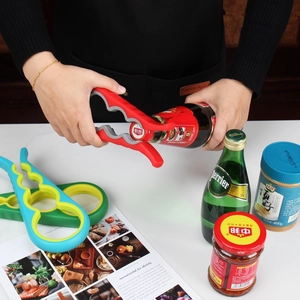 4-in-1 multi-functional non-slip PVC jar opener for various lid sizes in red and teal