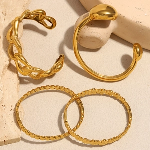 Set de 4 bracelets en acier inoxydable plaqué or 18K avec grosse chaîne et jonc épuré