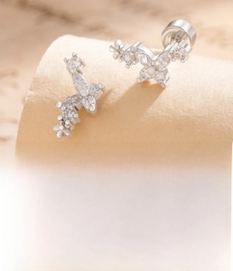 Detail view of butterfly ear stud with 0.8x6mm screw back and cubic zirconia inlay