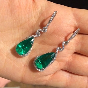 Orecchini Pendenti Verde Smeraldo Zirconia Cubica Forma Pera Intreccio Banchetto Elegante Donne Con Perno In Argento 925
