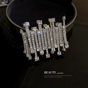 Luxury silver bracelet with geometric fringe and sparkling rhinestones for women
