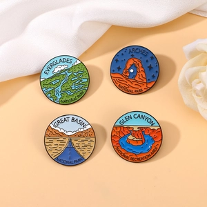 Spilla in Smalto National Park Glen Canyon Arches Great Basin Everglades Paesaggio Rotondo Lega Spilla per Zaino Accessori