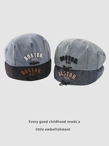 Détail de bérets vintage en denim pour bébé en quatre couleurs avec broderie Boston et cordon