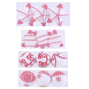 Set di decorazioni natalizie in schiuma rossa e bianca con stella, albero e palline