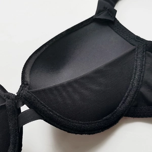 Black velvet push-up bra featuring breathable mesh lining and fine stitching detail