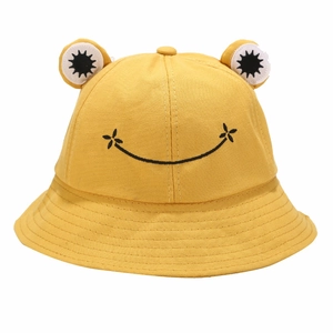 Cute yellow canvas frog bucket hat for kids with 3D eyes and embroidered smiley face