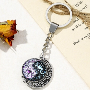 Vintage Yin Yang Tai Chi Moon Rotating Keychain Metal Alloy Glass Dome Hollow Butterfly Keyring Pendant Accessory