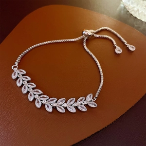 Bracelet Feuille En Zircon Élégant Cuivre Chaîne À Glissière Réglable Bijoux Pour Femmes Mode Luxe