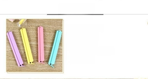 Detailed size chart for candy-colored food sealing clips in small, medium, and large sizes