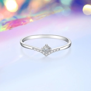 Elegant S925 sterling silver V-shaped stacking ring with sparkling zircon stones