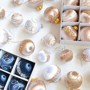 Weihnachtsbaumkugeln Satin Satinnstoff Mit Pailletten Und Perlen Für Baumschmuck Elegante Festliche Feiertagsanhänger