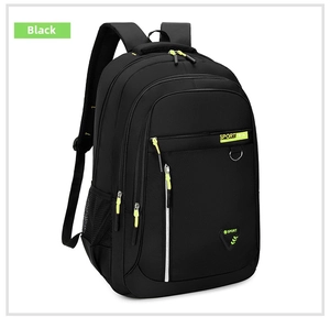 Detalle de la mochila deportiva negra con cordones verde fluorescente y bolsillos de malla