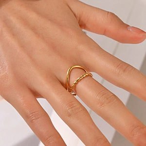 Minimalist double-layered 18K gold-plated stainless steel ring with twisted rope design
