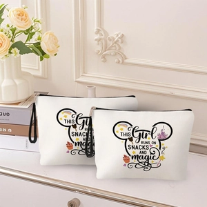 Zweiteiliges weißes Canvas-Kosmetikset mit Micky-Silhouette und magischem Aufdruck