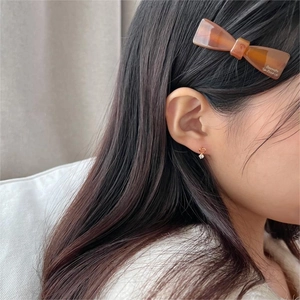 Elegant 925 silver heart stud earrings with sparkling zircon drop and tortoiseshell hair clip