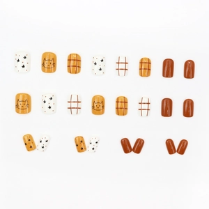 24 faux ongles carrés avec motifs de chat mignon et carreaux en gingembre et blanc
