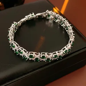 Luxuriöses silbernes Doppel-Tennisarmband mit grünen Zirkonia-Blumen und weißen Kristallen