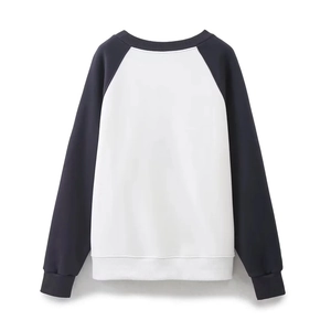 Women's casual crewneck sweatshirt with contrast raglan sleeves and embroidery