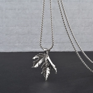 Collier hip hop en acier titane avec pendentif feuille d'érable argenté et chaîne box