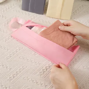 Borsa organizer da viaggio rosa per biancheria intima e cosmetici con manico robusto