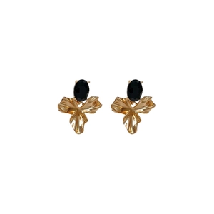 Elegant gold pleated flower stud earrings with oval black rhinestone inlay