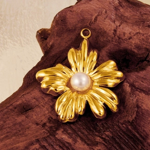 Stainless steel flower necklace with natural pearl pendant on a wooden background