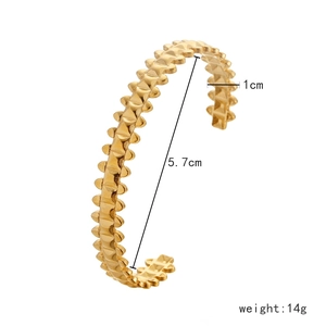 Detailed view of golden coin sun bracelet with 1cm opening and 5.7cm diameter