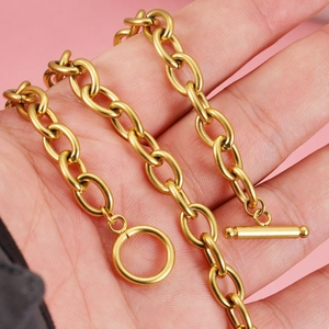 18k gold plated stainless steel O-chain necklace with a classic OT toggle clasp design
