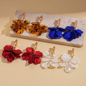 Retro acrylic floral tassel earrings in amber, navy blue, burgundy and white colors