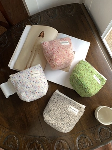 Simpatica Borsa Trucco in Peluche Mini Portamonete Portatile Con Cerniera Motivo a Puntini Arcobaleno Pochette Donna