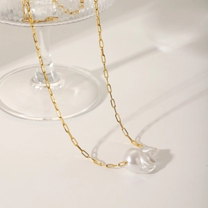 Artificial Baroque Pearl Pendant Necklace Stainless Steel 18K Gold Plated Paperclip Chain Elegant French Style For Women