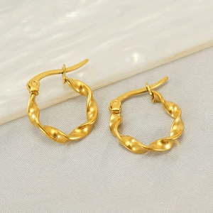 18k gold plated twisted round hoop earrings with elegant minimalist fashion design