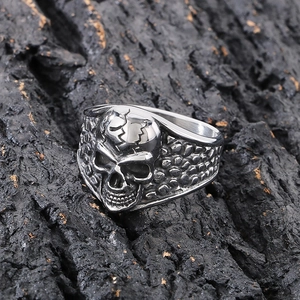 Gothic Skull Ring For Men Stainless Steel Punk Style Vintage Textured Skeleton Finger Biker Jewelry Accessories