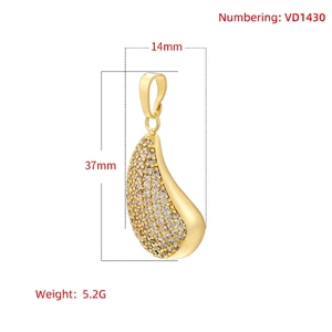 Collier pendentif goutte d'eau plaqué or élégant avec pavage de micro-zircones