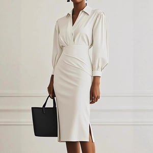 Elegantes beige Midi-Kleid mit V-Ausschnitt, Taillenfalte und Puffärmeln in Uni-Farbe